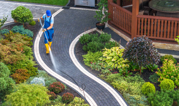 Best Deck Pressure Washing  in Wellsville, OH